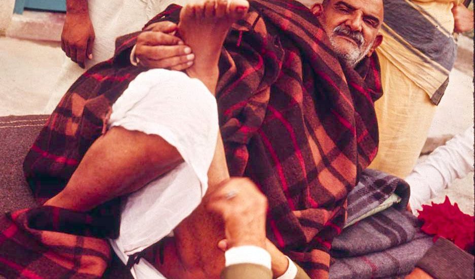 Neem Karoli Baba (Maharaji) Stories: Lessons and Wisdom