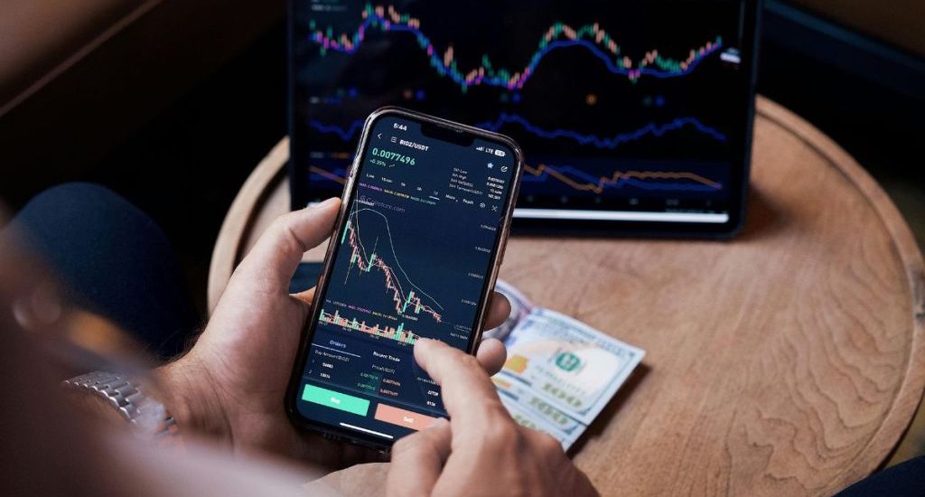 Top 5 Dividend Stocks to Watch in April 2025 for Passive Income